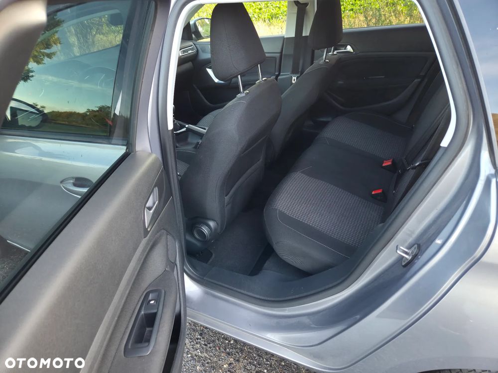 Peugeot 308 - 8