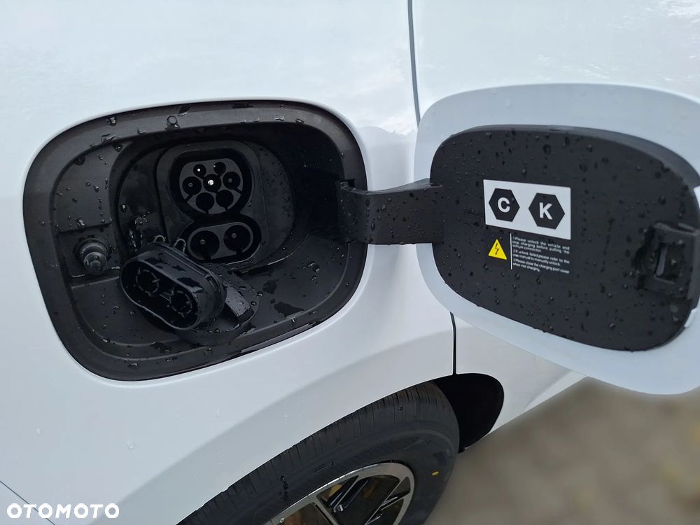 BYD Dolphin G Boost E-CVT - 31