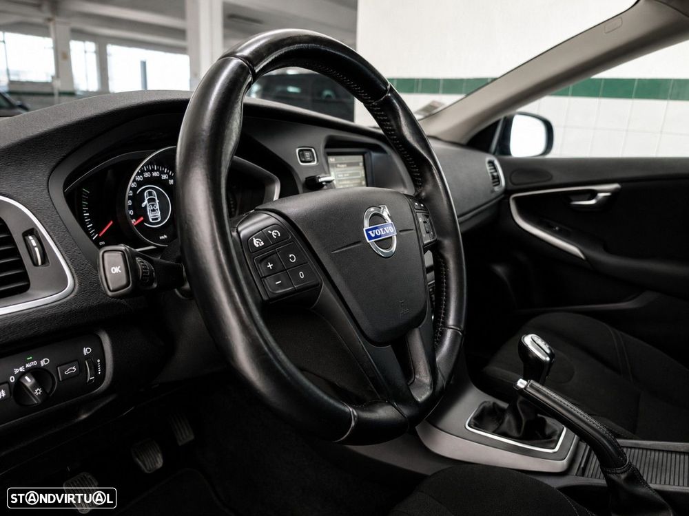 Volvo V40 1.6 D2 Momentum - 17