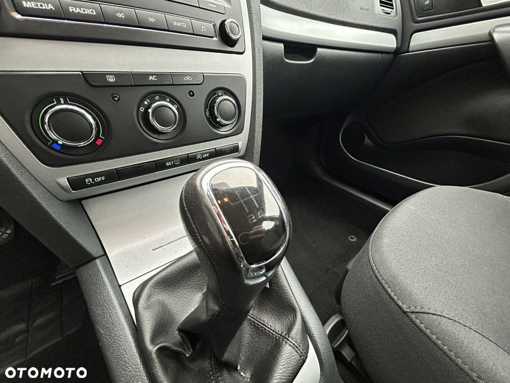 Skoda Octavia 1.6 TDI DPF Ambition - 16