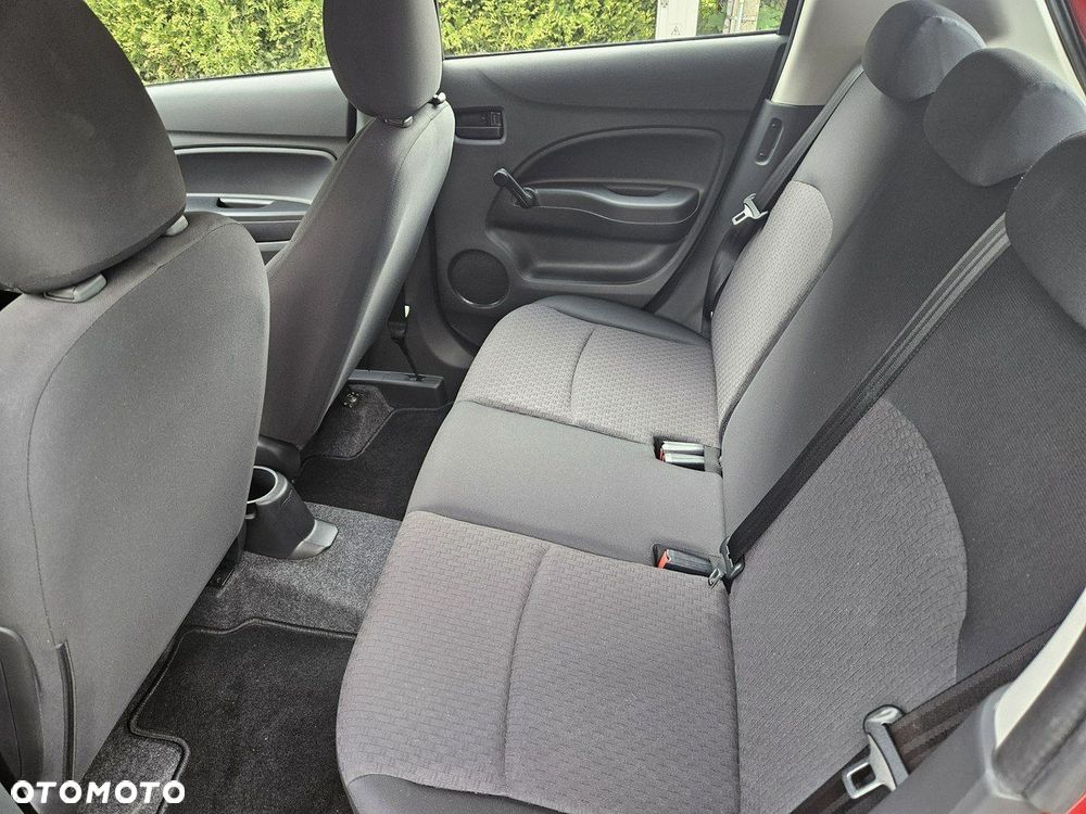 Mitsubishi Space Star - 11