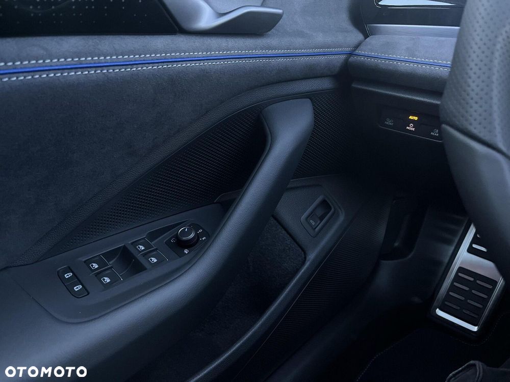 Volkswagen Passat - 28