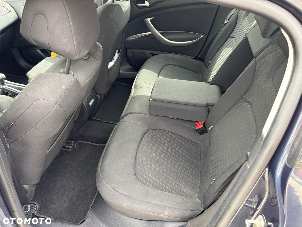 Citroën C5 1.6 HDi Attraction - 8