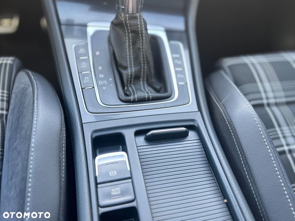 Volkswagen Golf VII 2.0 TDI BMT GTD DSG - 9