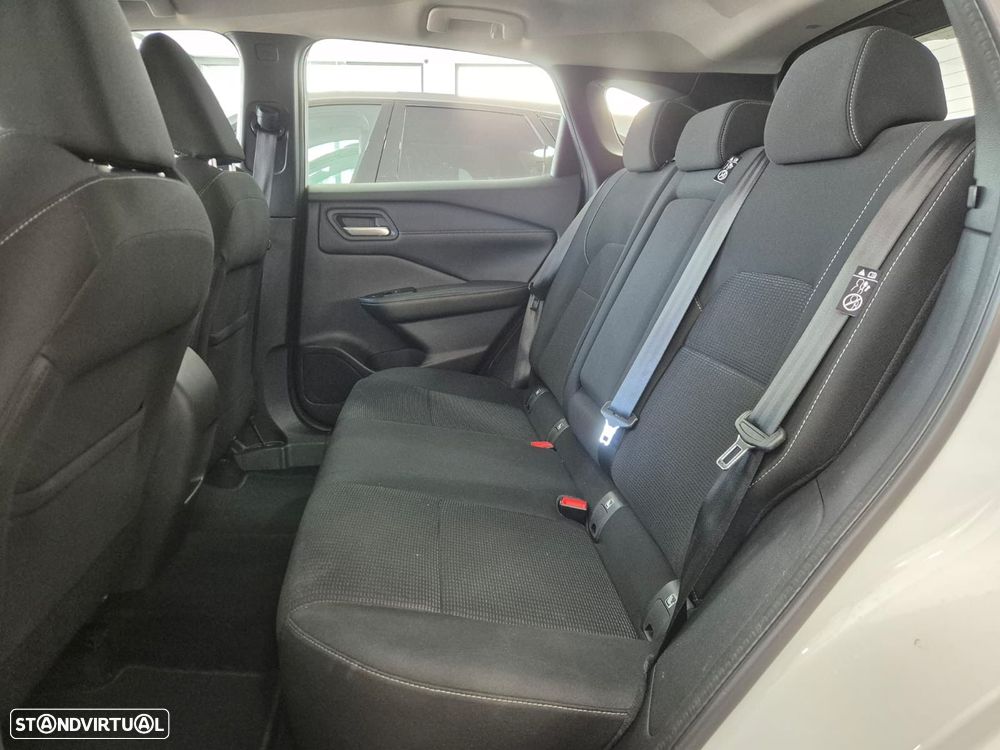 Nissan Qashqai 1.3 DIG-T N-Connecta - 11
