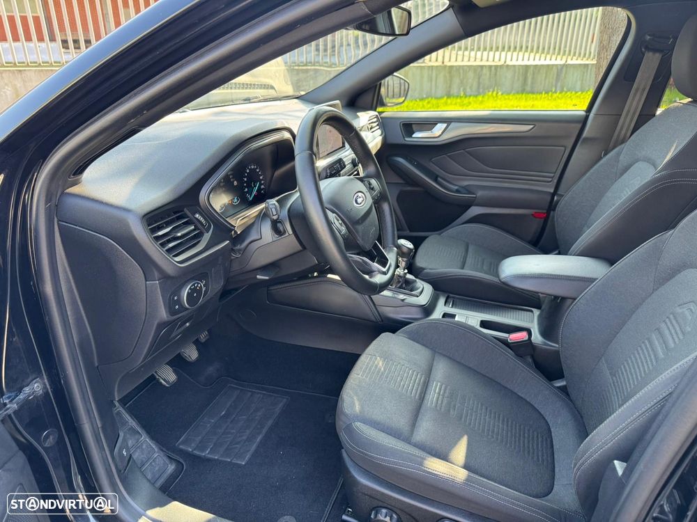 Ford Focus 1.0 EcoBoost Active - 20