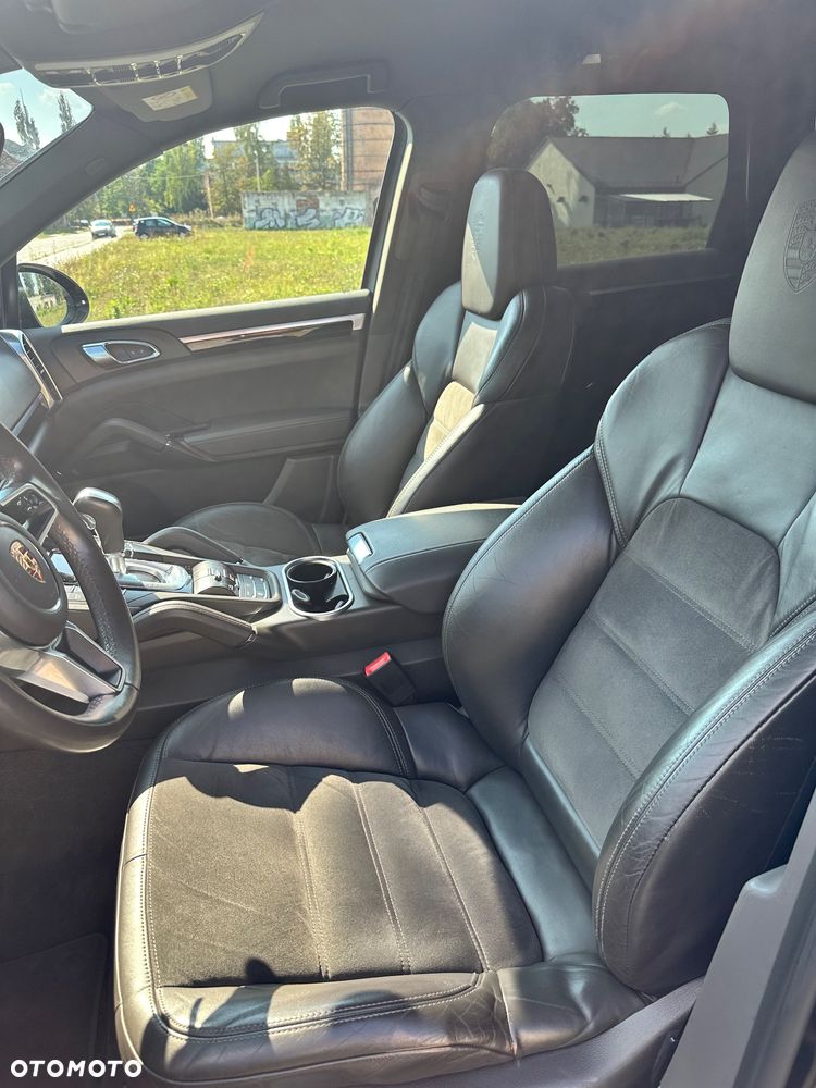 Porsche Cayenne Diesel Platinum Edition - 10
