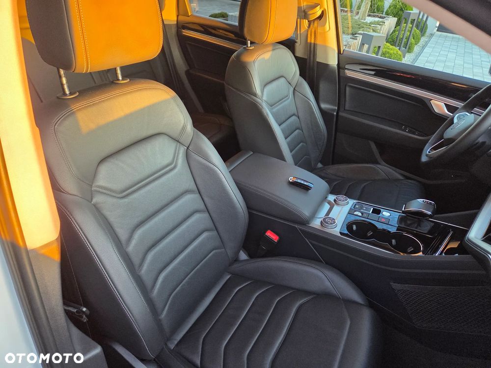 Volkswagen Touareg 3.0 V6 TDI SCR 4Mot - 14