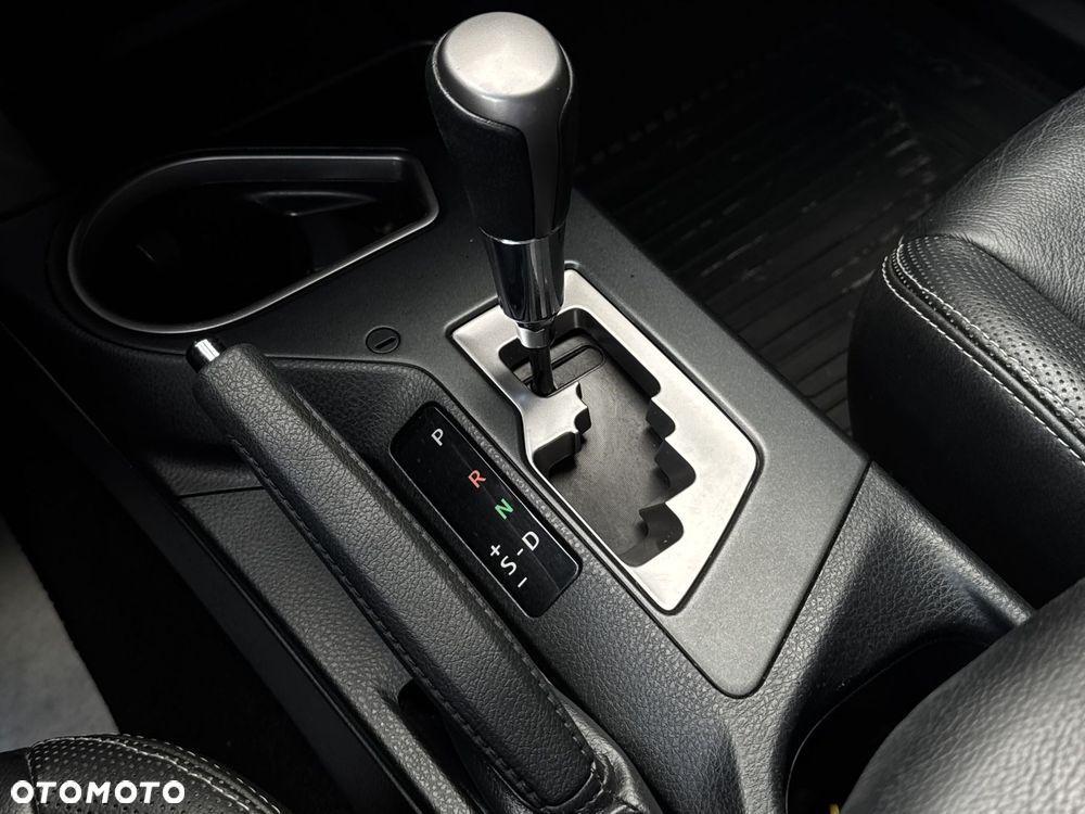 Toyota RAV4 Hybrid Premium 4x2 - 28