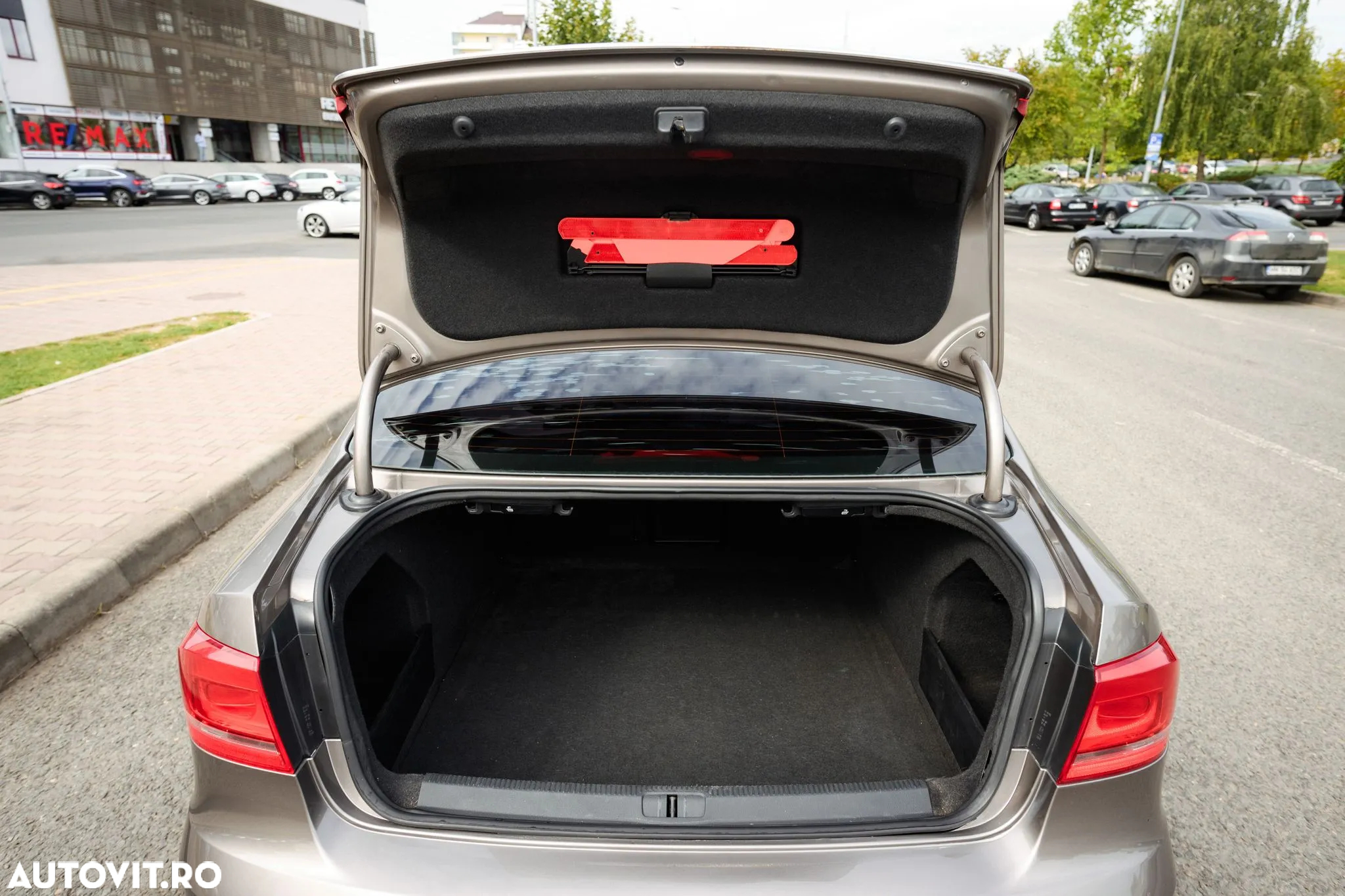 Volkswagen Passat 2.0 TDI BlueMotion Tehnology Comfortline - 28