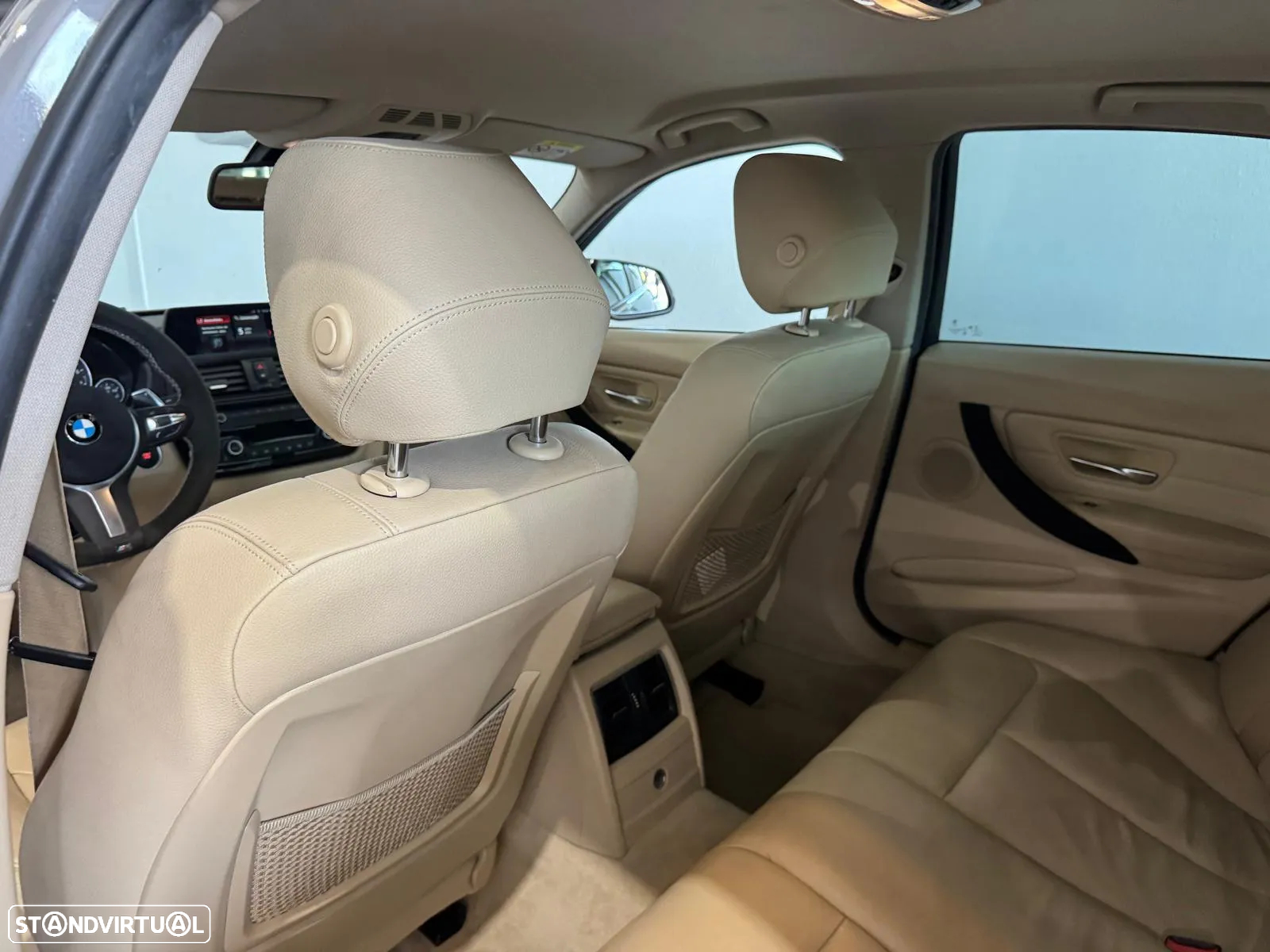 BMW 330 e iPerformance Pack M - 21