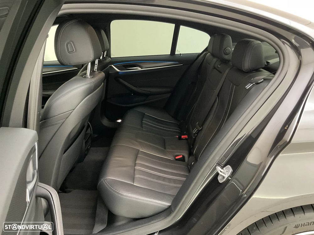 BMW 530 e Pack Desportivo M - 18