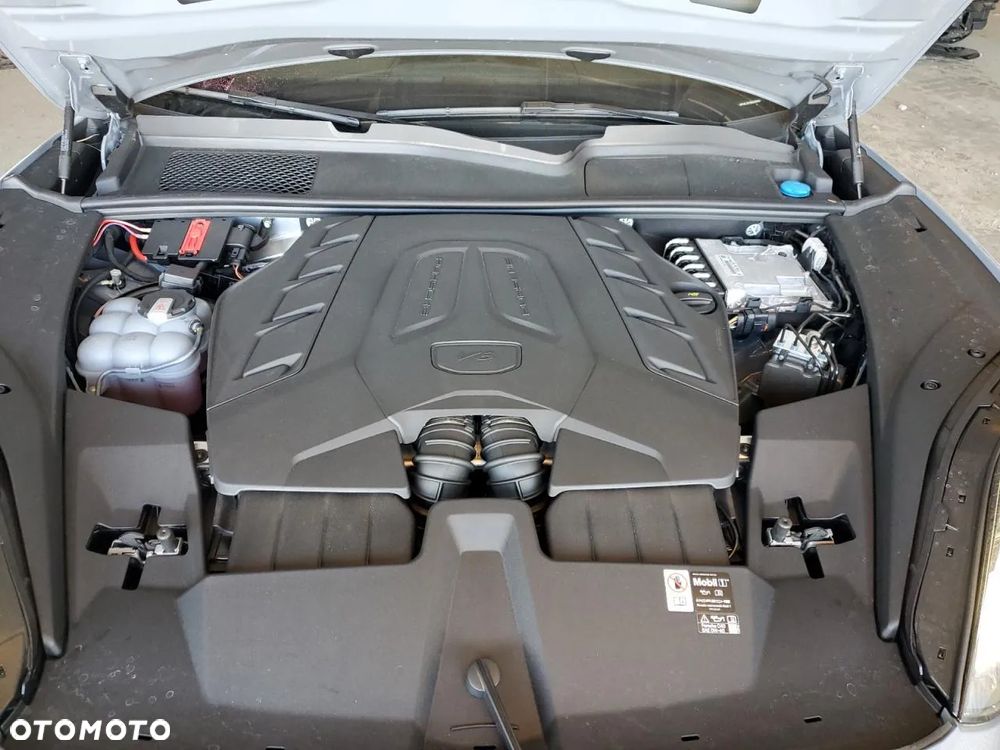 Porsche Cayenne Coupe Turbo - 13