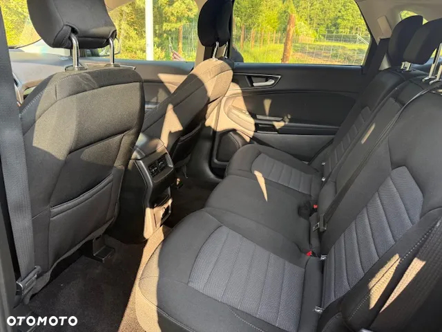 Ford Edge - 8