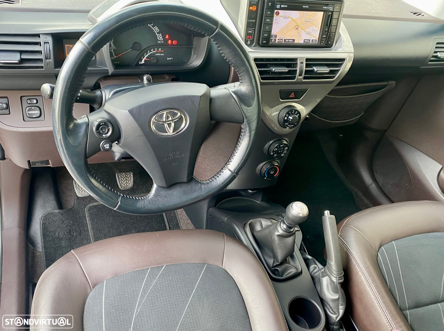 Toyota iQ 1.4 D-4D 2 NAVI+Bluetooth - 4