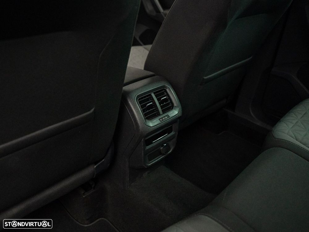 VW Tiguan 1.4 TSI eHybrid Conceptline DSG - 42