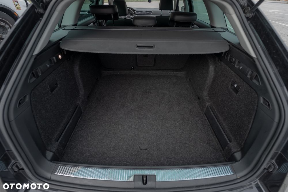 Skoda Superb 2.0 TDI Premium Edition - 22