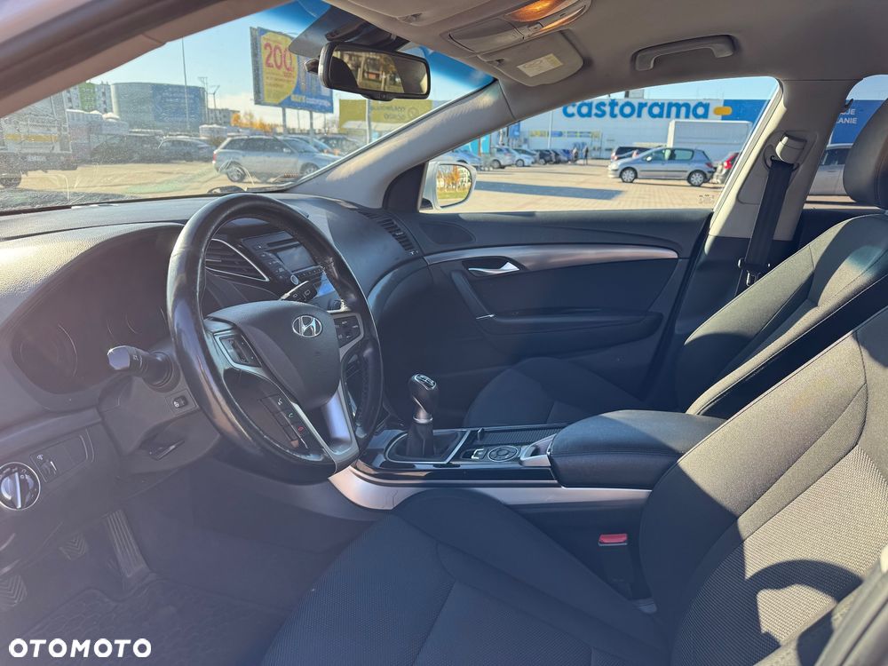 Hyundai i40 1.7 CRDi Comfort + - 26