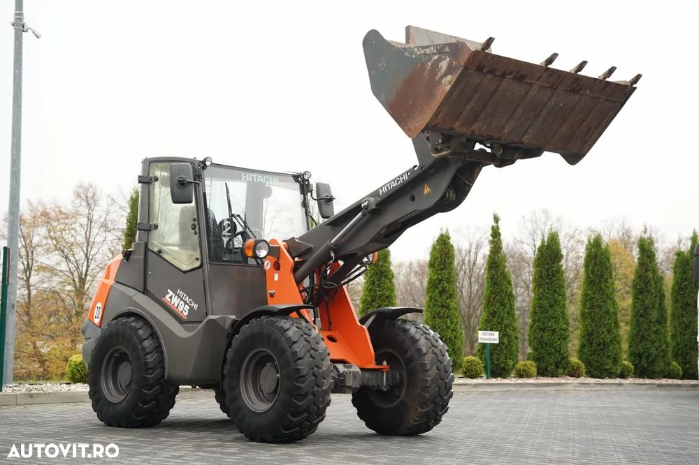 Hitachi ZW95 / ÎNCĂRCĂTOR PE ROȚI / 2020 / FURCĂ PENTRU PALEȚI - 7