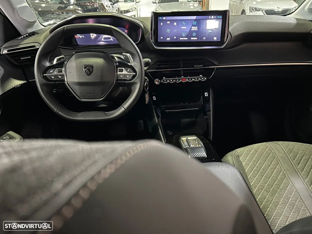 Peugeot 208 1.2 Hybrid Allure e-DCS6 - 19