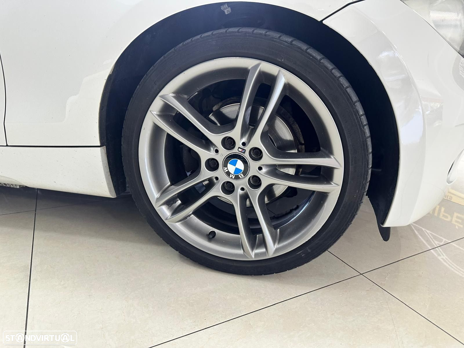 BMW 118 d Pack M - 8