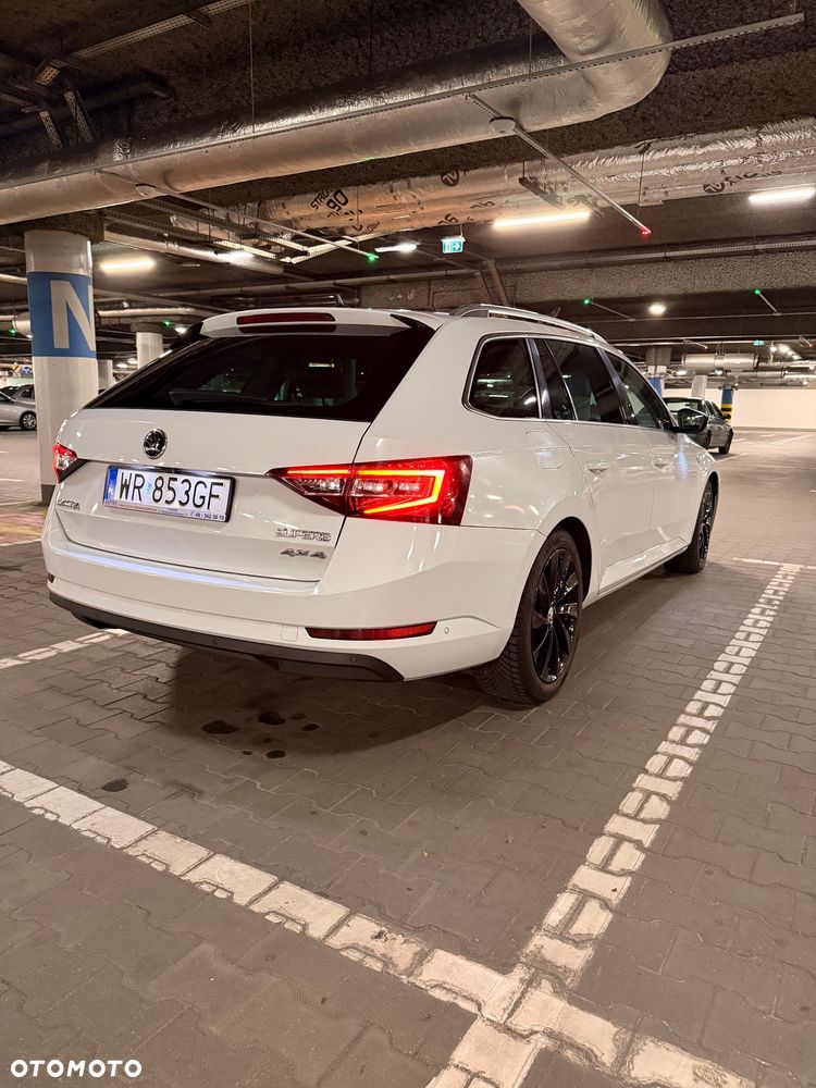 Skoda Superb 2.0 TDI 4x4 L&K DSG - 1
