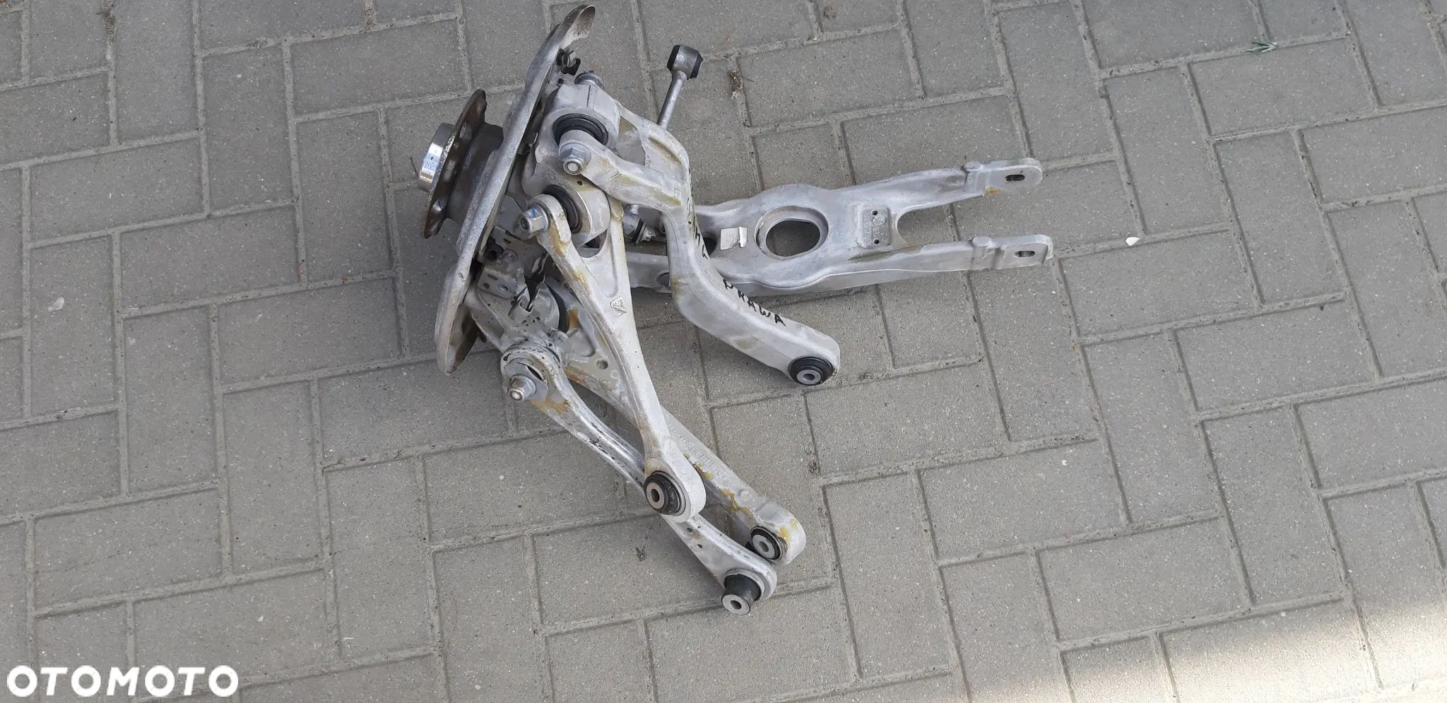 Zawieszenie tylne prawe A2053529900 A2053336200 A2053520601 Mercedes W205 AMG C63 Coupe 2016r - 1