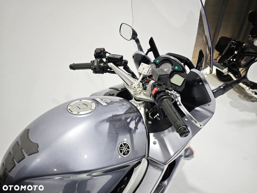 Yamaha FJR - 9