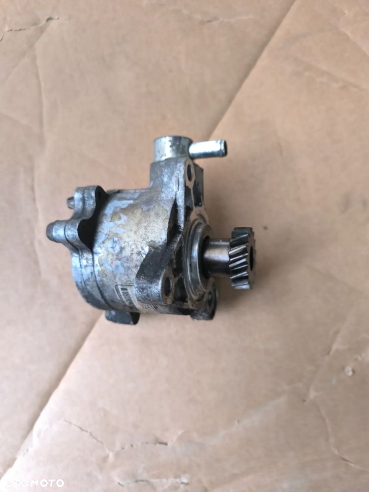 vacupompa mitsubishi canter ME194174 - 2