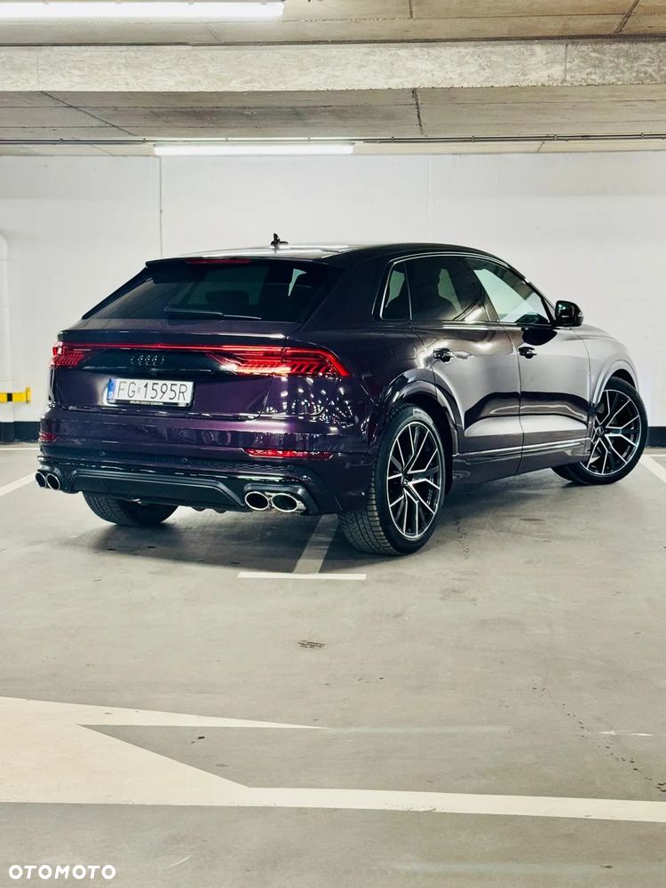 Audi SQ8 - 8