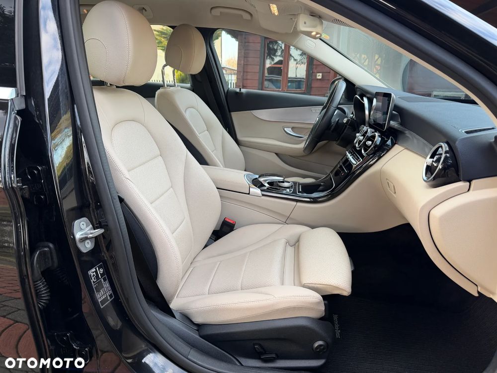 Mercedes-Benz Klasa C 180 9G-TRONIC Avantgarde - 19