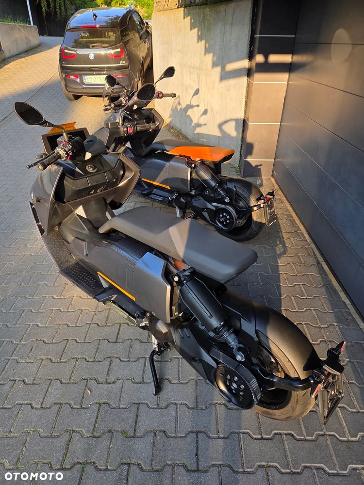 BMW CE 04 - 12