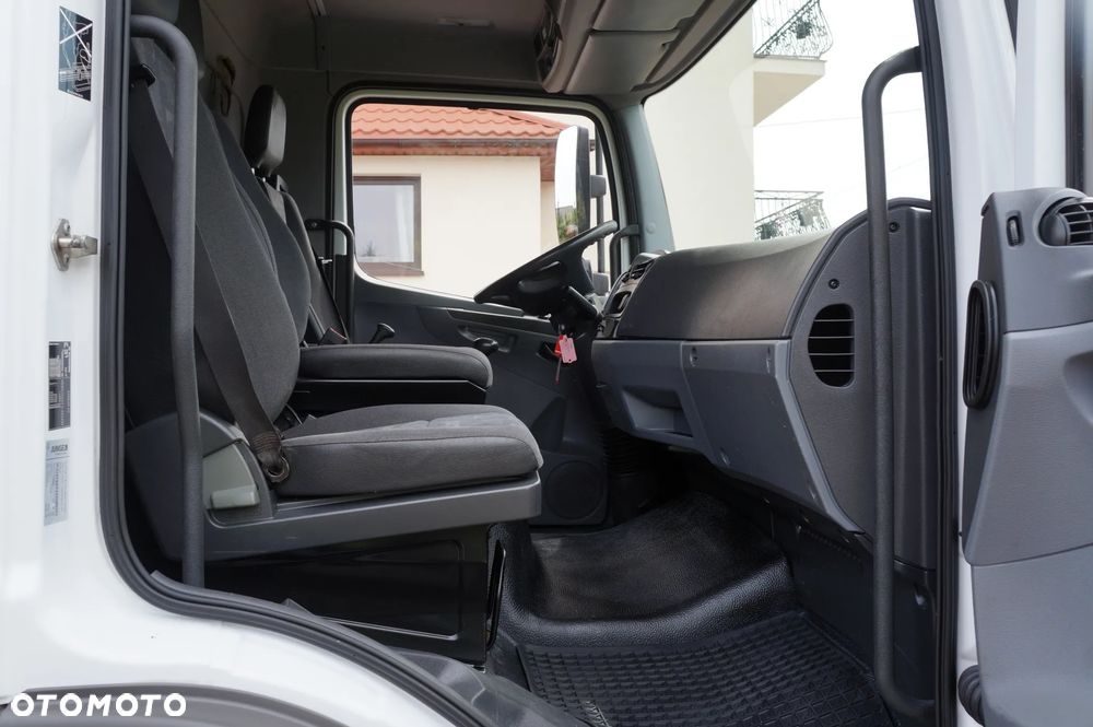 Mercedes-Benz ATEGO 1222 EURO 5 KONTENER 7.30 m 269 TYS KM KLIMATYZACJA 3 OSOBY MANUAL 1318 - 16