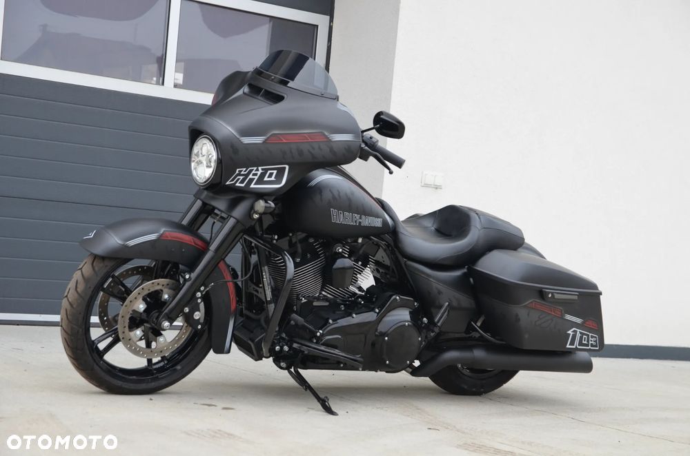 Harley-Davidson Touring Street Glide - 13