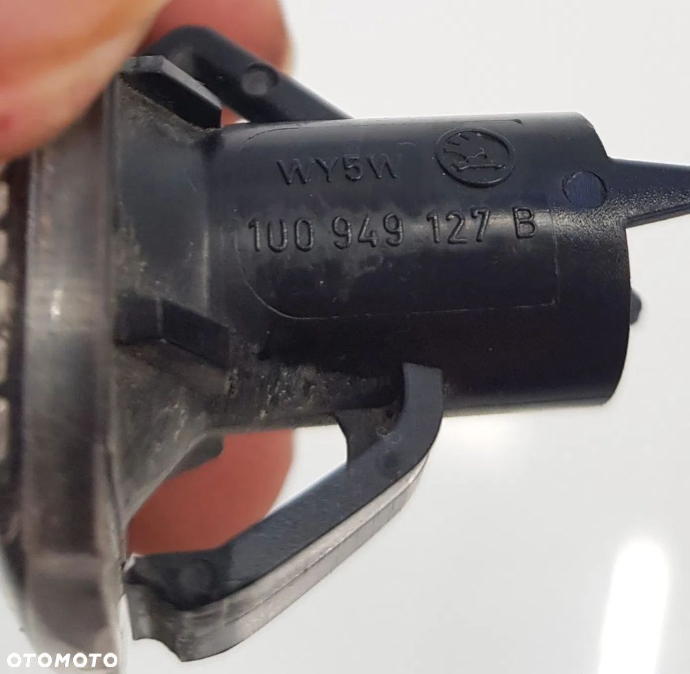 Kierunkowskaz boczny błotnika Skoda Fabia II 100949127b - 3