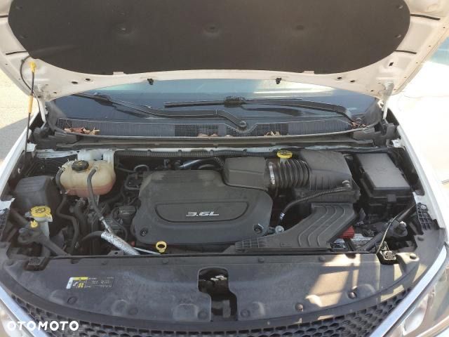 Chrysler Pacifica - 12