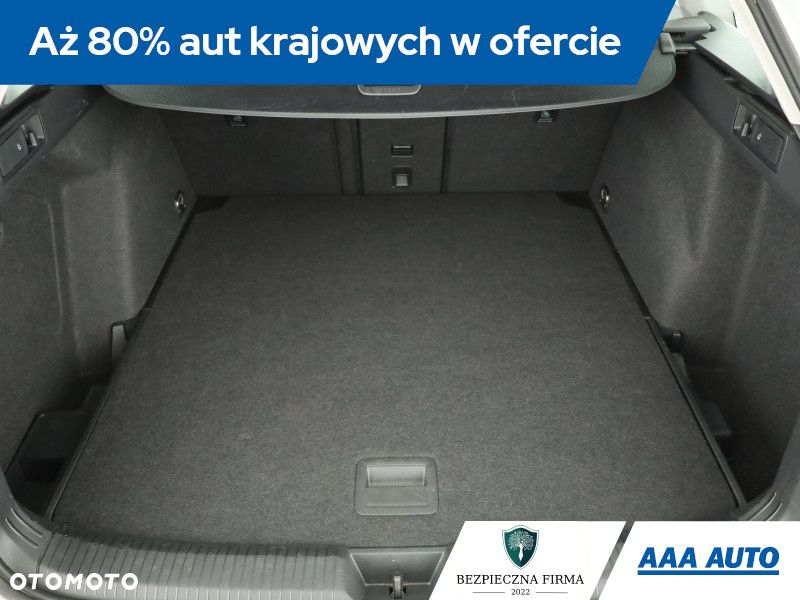 Volkswagen Golf - 10