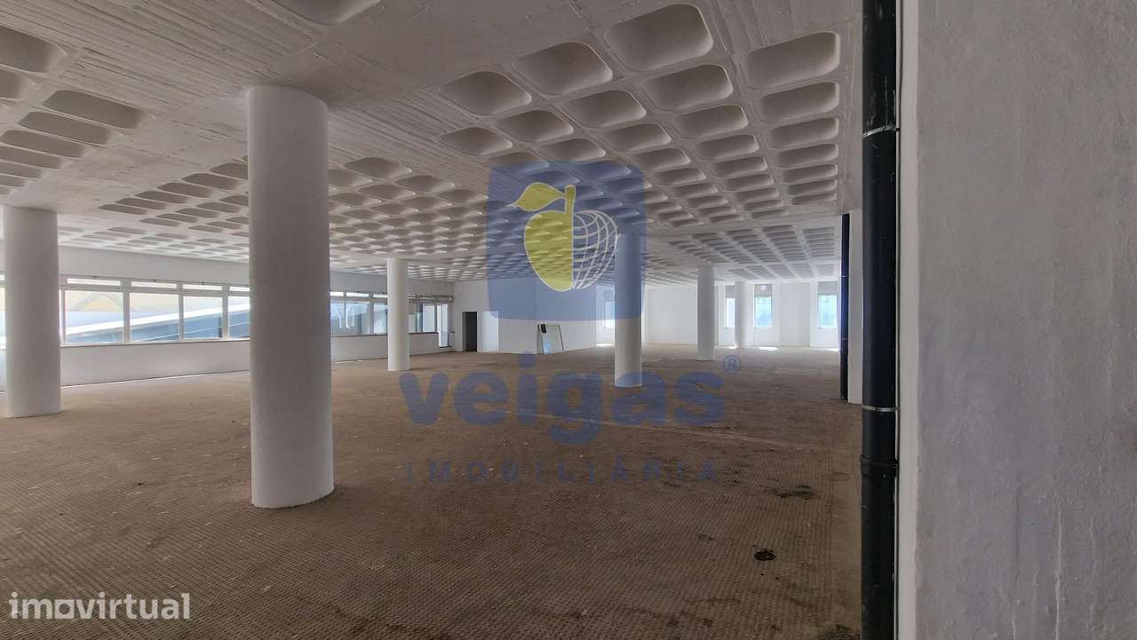 Armazém para venda em Sacavém / Prior Velho, Loures — Rés-do-chão com - Grande imagem: 5/33