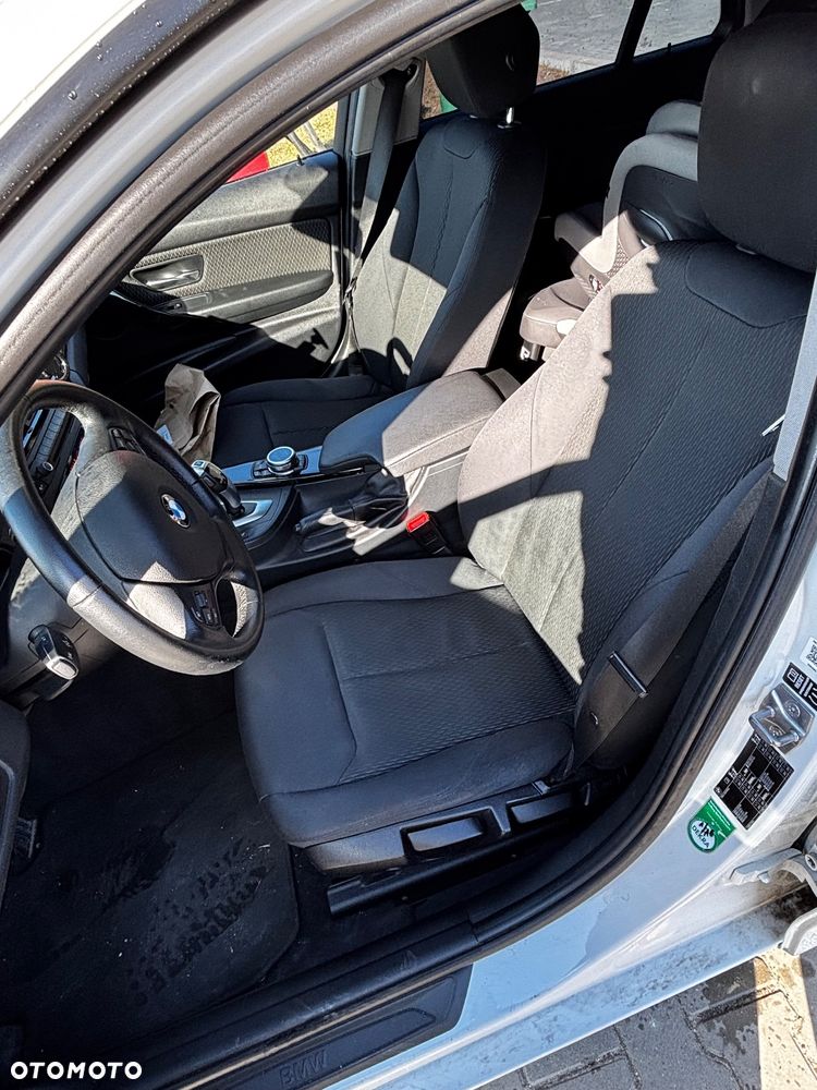 BMW Seria 3 320d DPF Edition Exclusive - 14