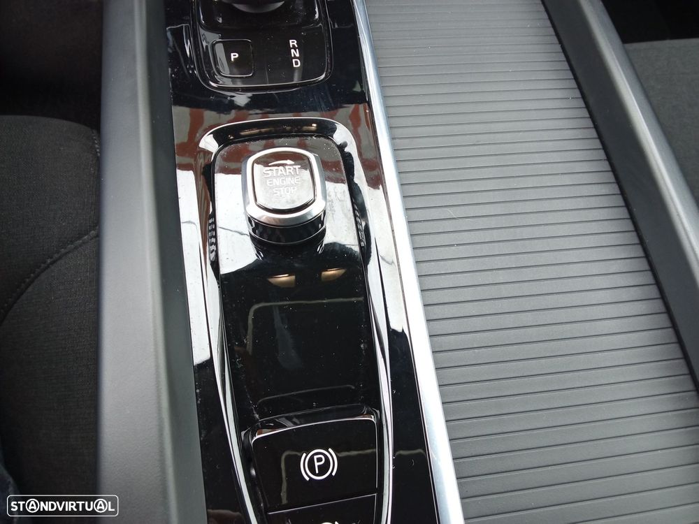 Volvo XC 60 2.0 B4 Inscription Geartronic - 22
