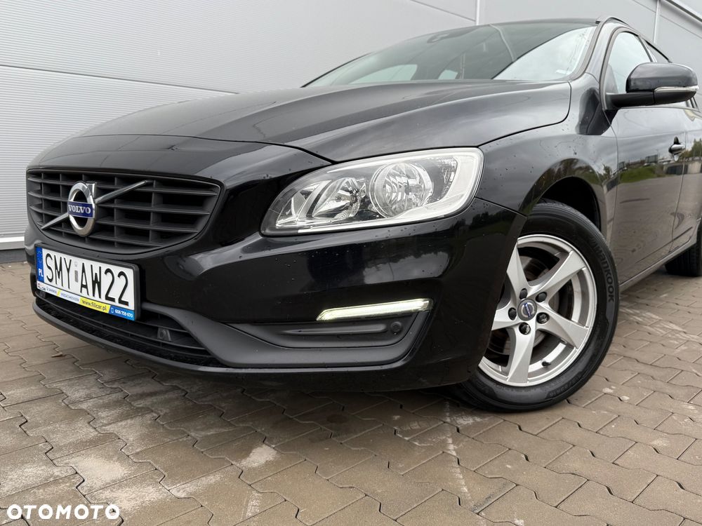 Volvo V60 D2 Momentum - 2
