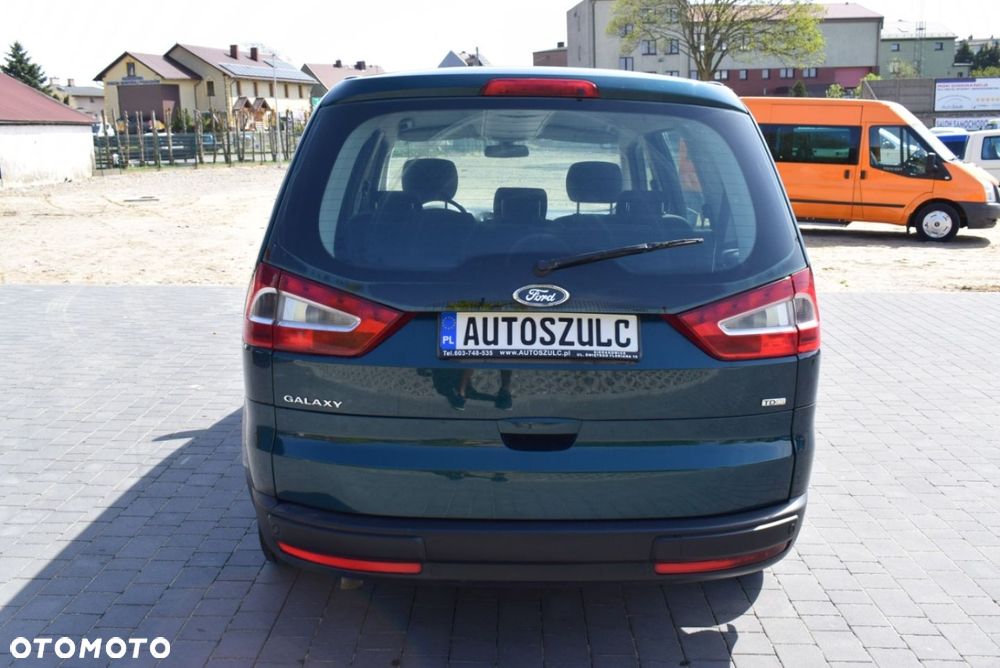 Ford Galaxy - 9
