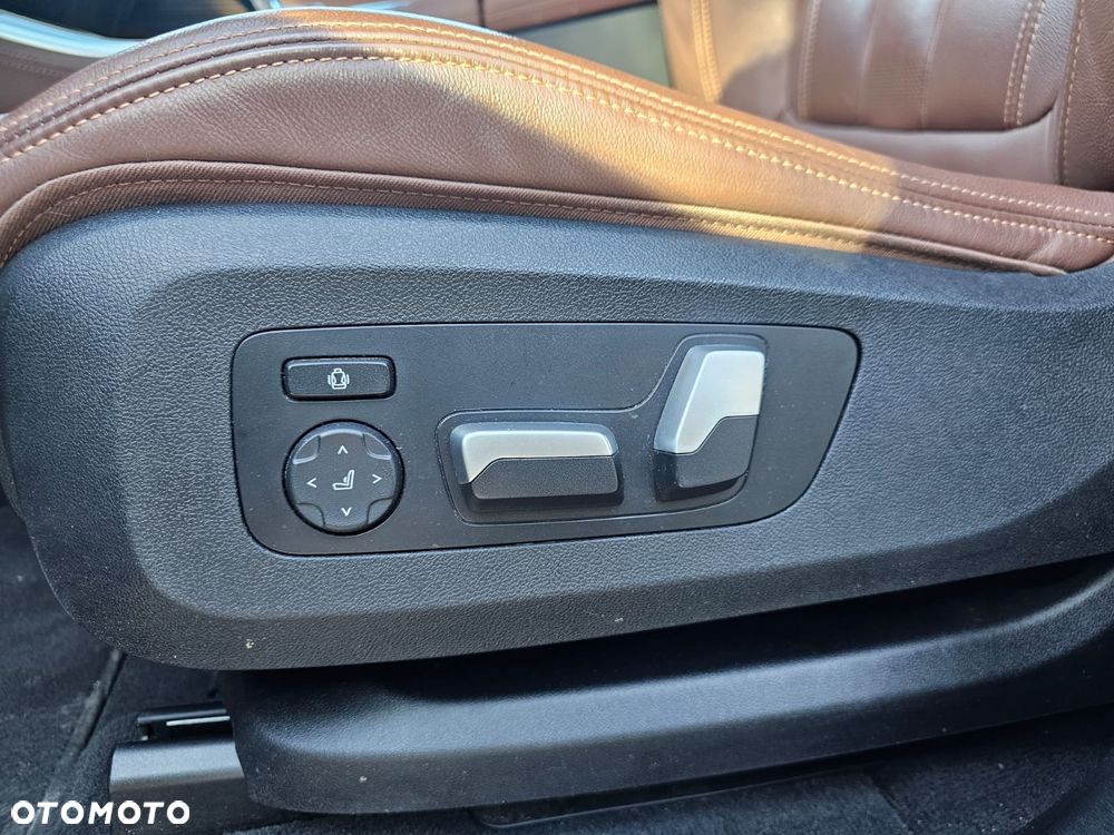 BMW X5 xDrive40i xLine - 30