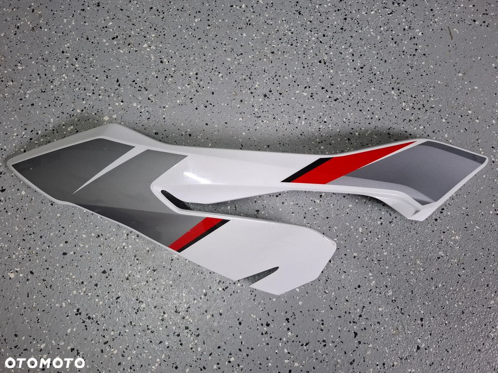 BMW S1000XR owiewka wypełnienie boczek - 1