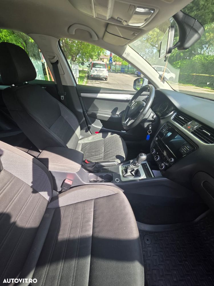 Skoda Octavia 1.4 TSI DSG Style - 5