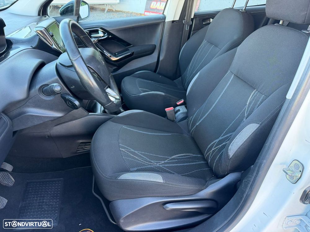 Peugeot 208 1.2 PureTech Active - 6