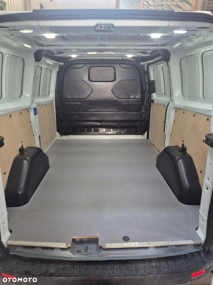 Ford Transit Custom - 17