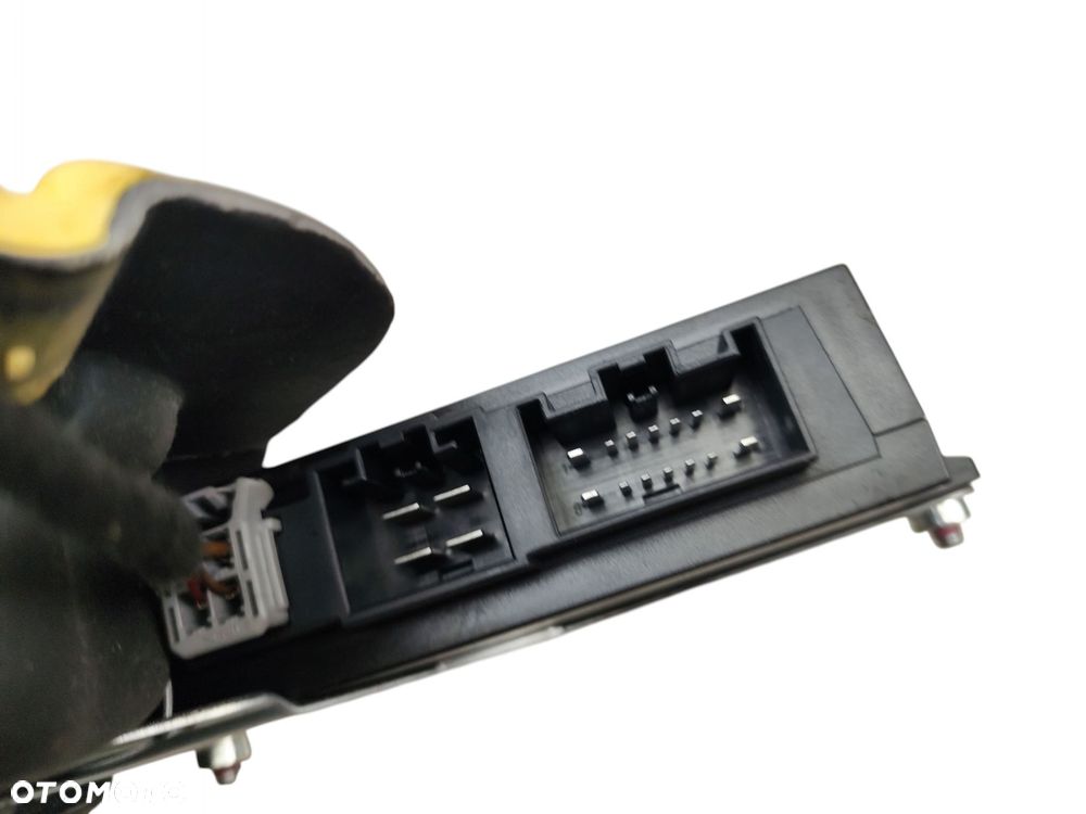 SIŁOWNIK POMPA KLAPY BAGAŻNIKA DOCIĄG VOLVO V70 III (2007-2011) 31299153 - 2