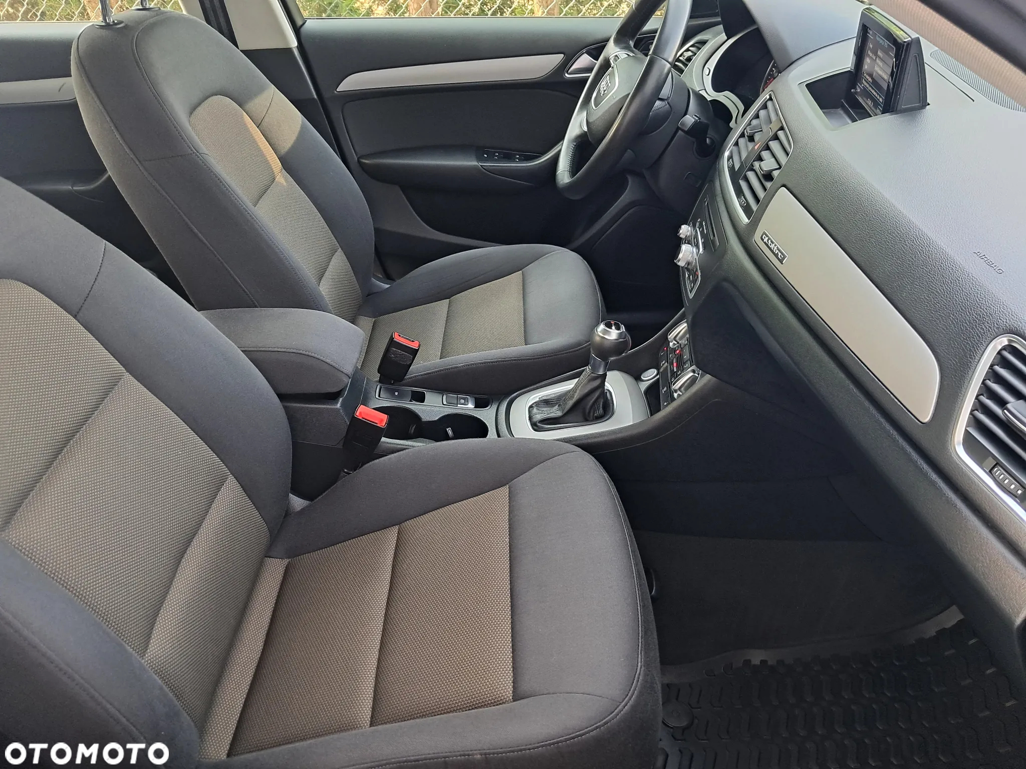 Audi Q3 2.0 TDI Quattro S tronic - 38
