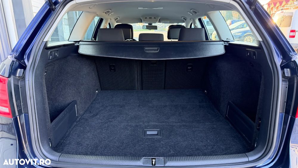 Volkswagen Passat Variant 2.0 TDI BlueMotion Technology DPF Comfortline - 18